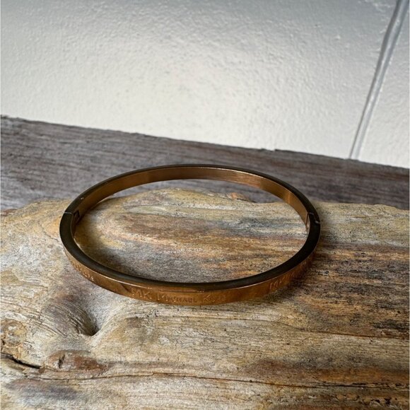 Michael Kors MK Logo Gold-Tone Metal Hinged Bangle Bracelet - Picture 2 of 8